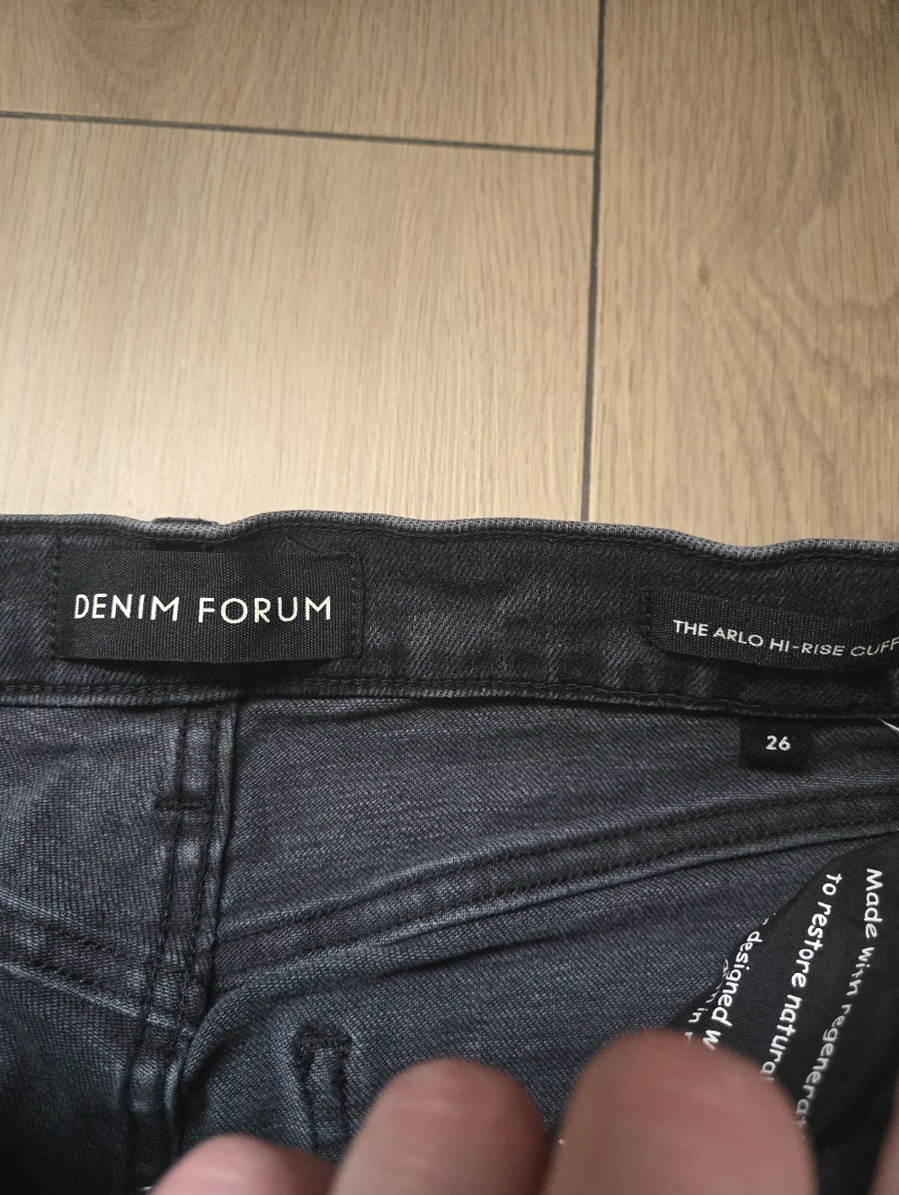 NWOT Aritzia Denim Forum The Arlo Hi-rise Cuff Jeans Size 26 - Picture 5 of 11